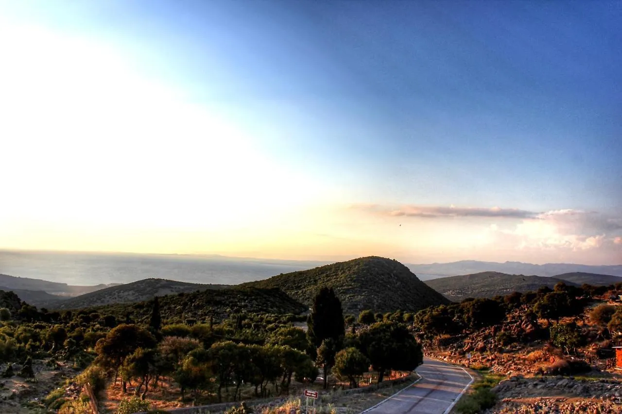Gülnar Sultan Taş Konak Otel Dikili