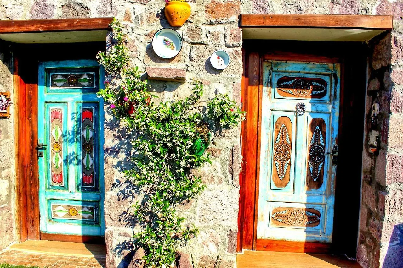 Gülnar Sultan Taş Konak Otel Dikili 0*,