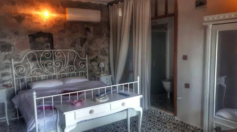 Gulnar Sultan Tas Konak Hotel Dikili Turkey